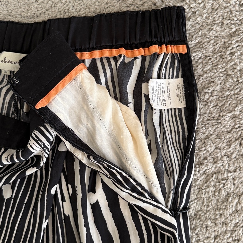 Anthropologie Elevenses Black & White Print Satin Wide Leg Pant Sz XL - Picture 4 of 5